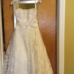 Wedding gown